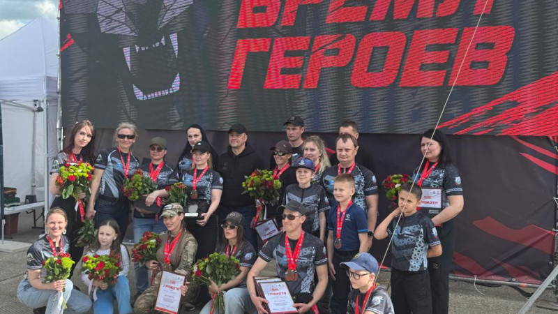 Фонд &laquo;ВЫМПЕЛ&raquo; наградил стрелков - победителей чемпионата на Кубок губернатора Псковской области